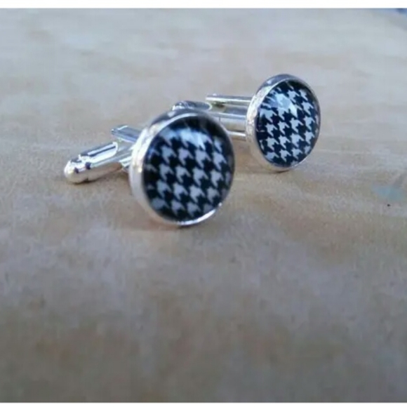 Houndtooth Cufflinks Perfect for Any Bama Loving Guy❤ - Picture 4 of 5